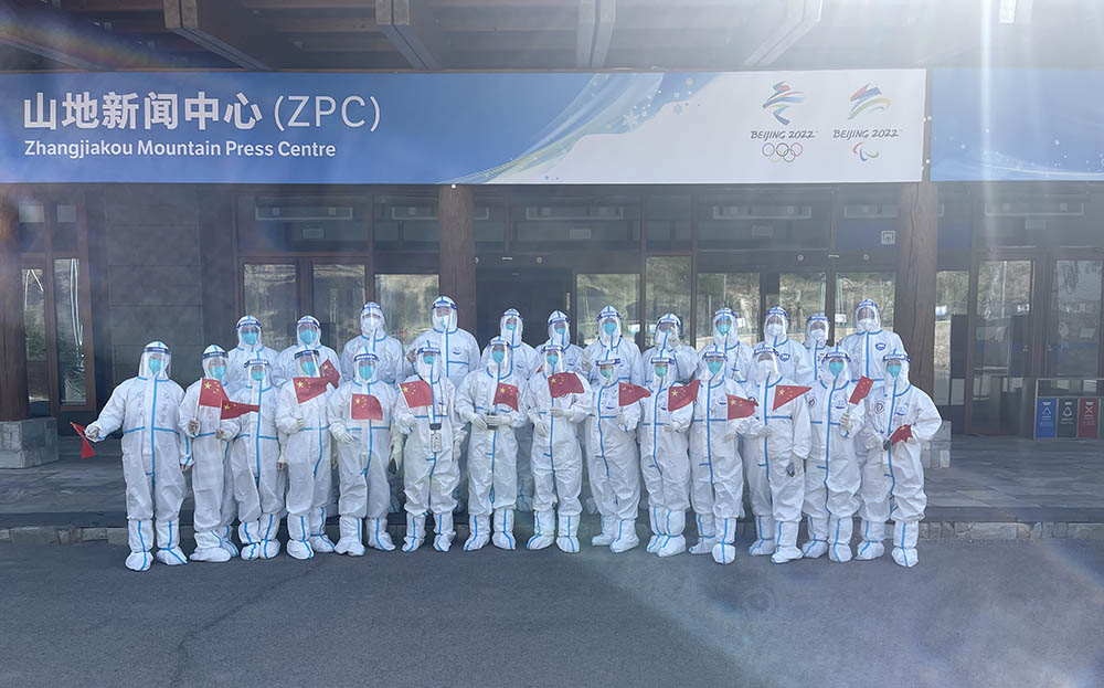 工作組醫(yī)療組合影 拷貝.jpg